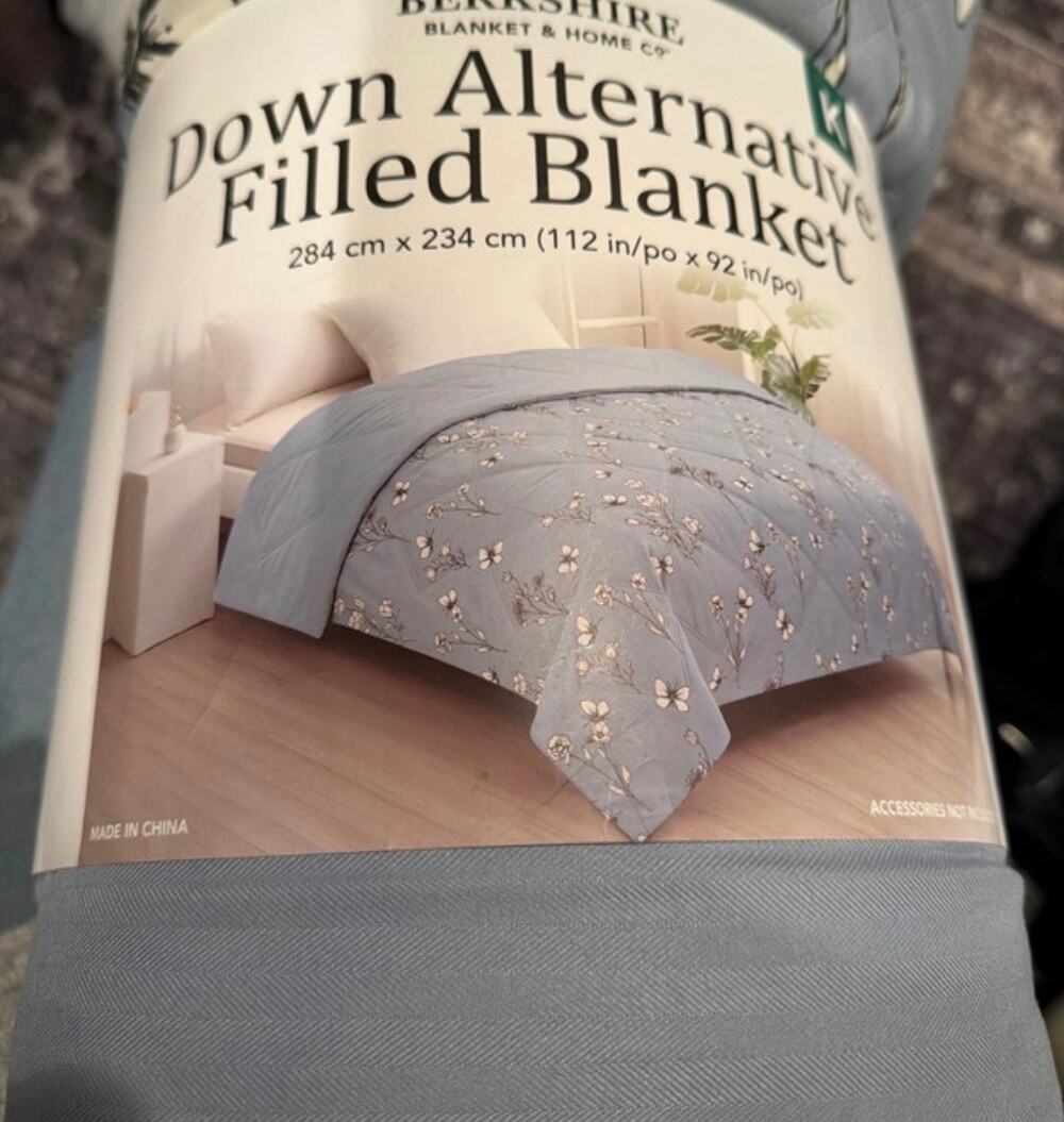 Down Alternative Filled Blanket King